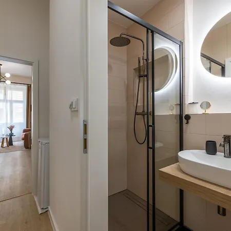 Zizkov Nest Serene Retreat Appartement Praag