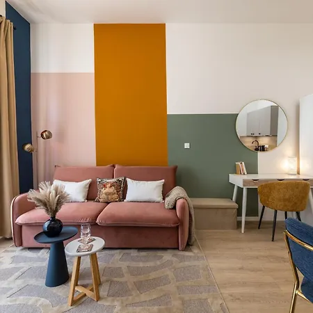 아파트 Chlumova Nest - Serene Retreat *