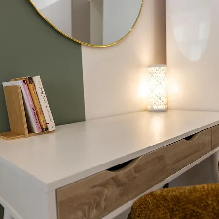 Zizkov Nest Serene Retreat アパート *